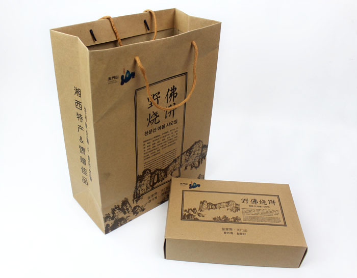 這樣原汁原味土特產(chǎn)禮品盒+手提袋套裝你也想要嗎？快來長沙印刷廠日大彩印定制！