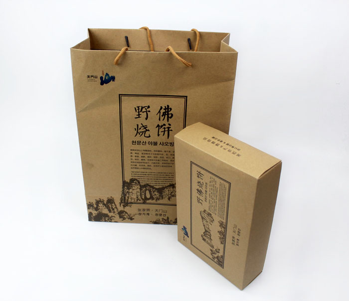 這樣原汁原味土特產(chǎn)禮品盒+手提袋套裝你也想要嗎？快來長沙印刷廠日大彩印定制！